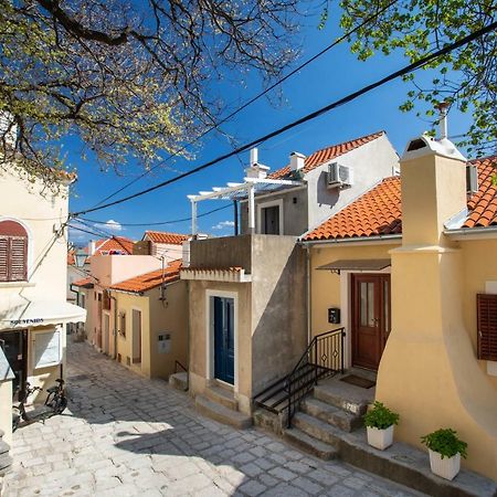Apartamento Little House In Baska Exterior foto